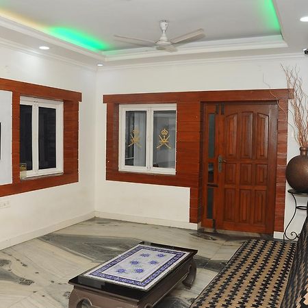 Modern Villa Chennai Extérieur photo